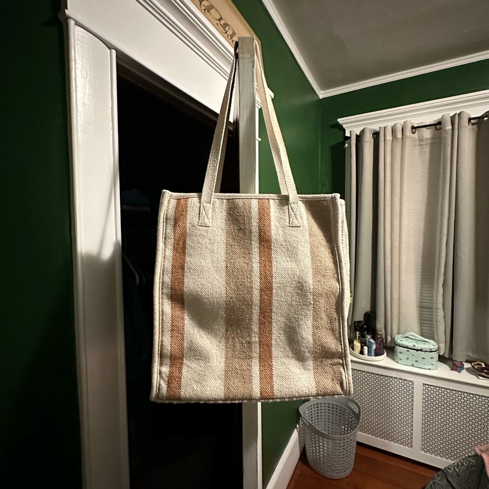 Shoulder bag